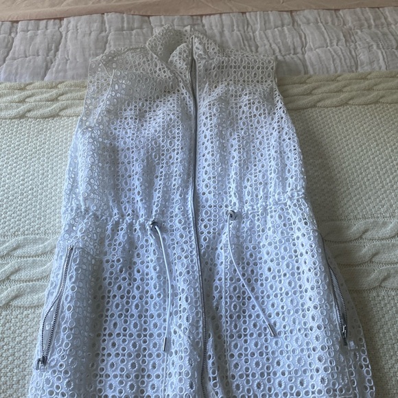 Elie Tahari Jackets & Blazers - Vest